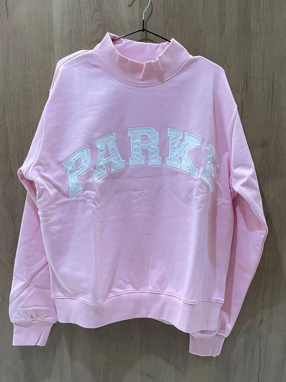 Pink Parke Letter Patch Long‑Sleeve Campus Sweatshirt